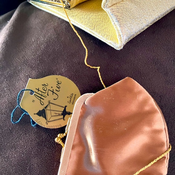 “AFTER FIVE SPOTLIGHT EXCLUSIVE” FORMAL EVENING BAG GOLD WITH JEWELS - NEW - Picture 3 of 5